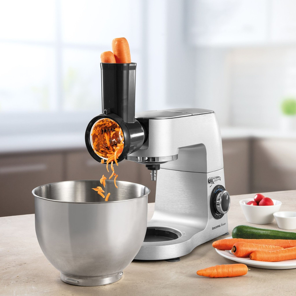 Robot kuchenny w zestawie z 14 akcesoriami