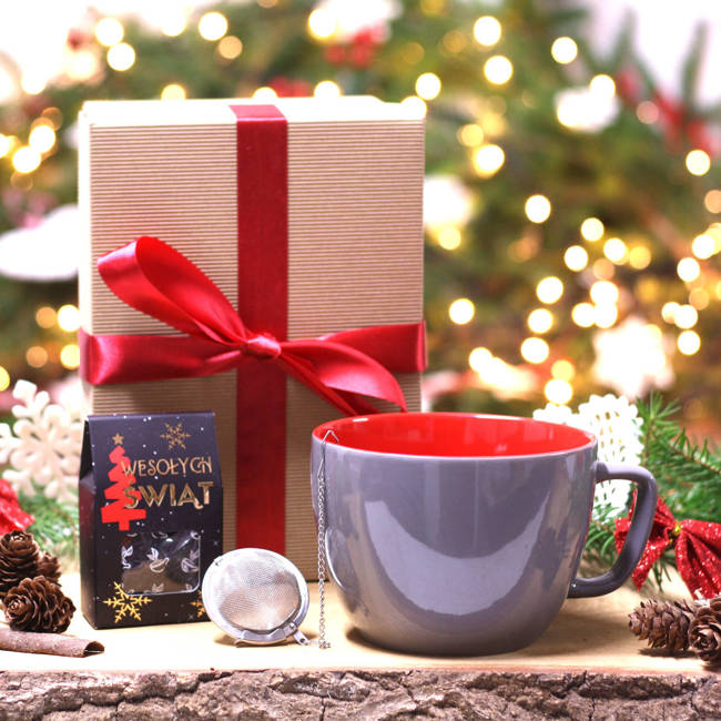 Bardzo duży kubek na prezent w zestawie z zaparzaczem, herbatą świąteczną oraz pudełkiem prezentowym - kolor szary, pojemność 850 ml